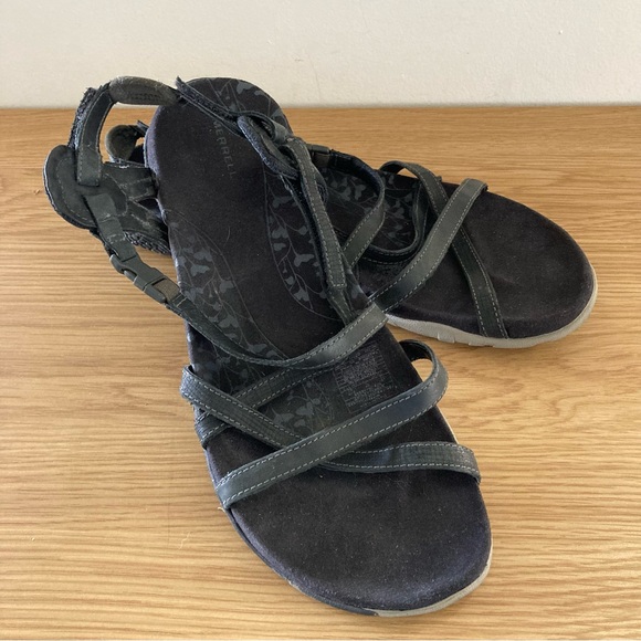 Merrell Size 11 Black Strappy Sandals - Picture 1 of 6
